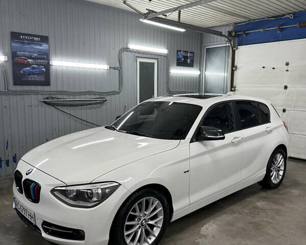 Белый БМВ 1 Серия, объемом двигателя 2 л и пробегом 174 тыс. км за 11700 $, фото 6 на Automoto.ua