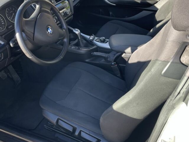 Белый БМВ 1 Серия, объемом двигателя 1.5 л и пробегом 198 тыс. км за 10600 $, фото 2 на Automoto.ua