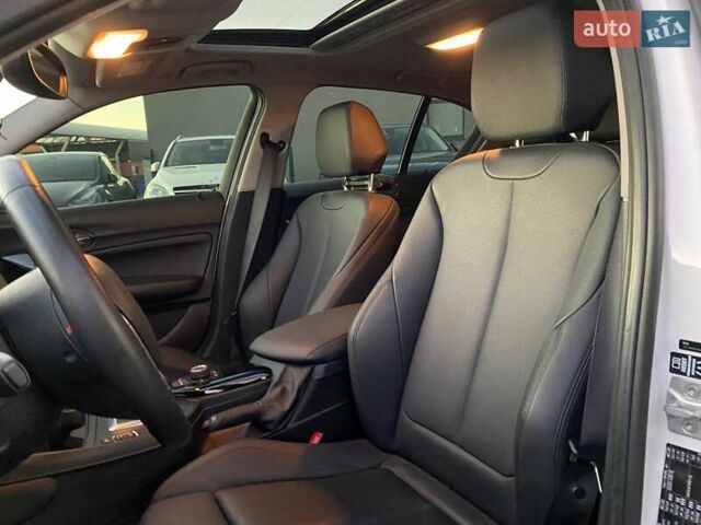 Белый БМВ 1 Серия, объемом двигателя 2 л и пробегом 59 тыс. км за 15900 $, фото 19 на Automoto.ua