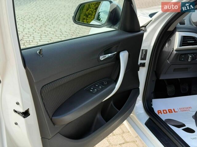 Білий БМВ 1 Серія, об'ємом двигуна 1.5 л та пробігом 230 тис. км за 11700 $, фото 12 на Automoto.ua