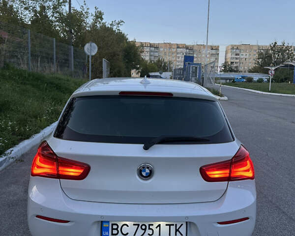 Белый БМВ 1 Серия, объемом двигателя 1.5 л и пробегом 217 тыс. км за 12800 $, фото 22 на Automoto.ua