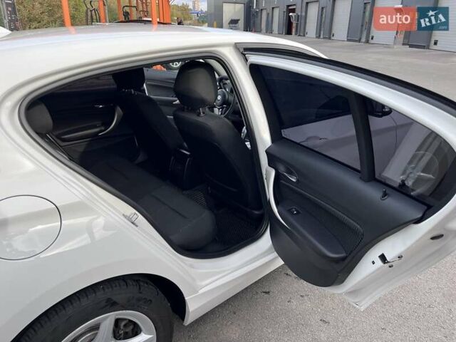 Белый БМВ 1 Серия, объемом двигателя 1.5 л и пробегом 60 тыс. км за 17500 $, фото 24 на Automoto.ua