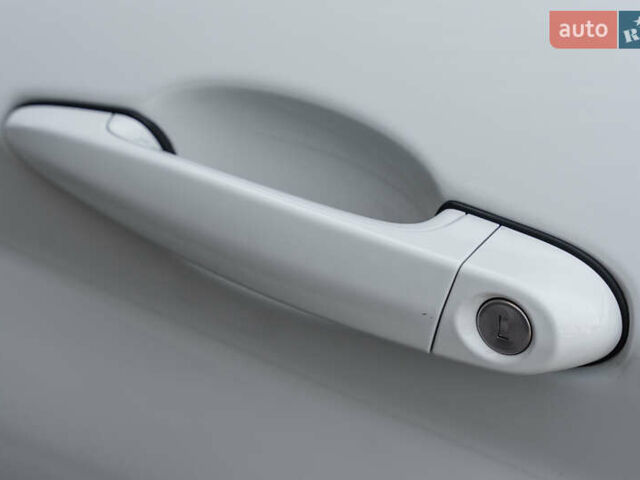 Белый БМВ 1 Серия, объемом двигателя 1.5 л и пробегом 89 тыс. км за 14800 $, фото 8 на Automoto.ua