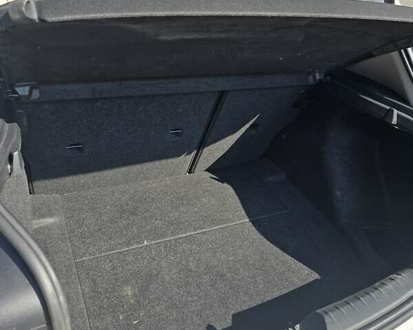 Белый БМВ 1 Серия, объемом двигателя 1.6 л и пробегом 69 тыс. км за 16900 $, фото 12 на Automoto.ua