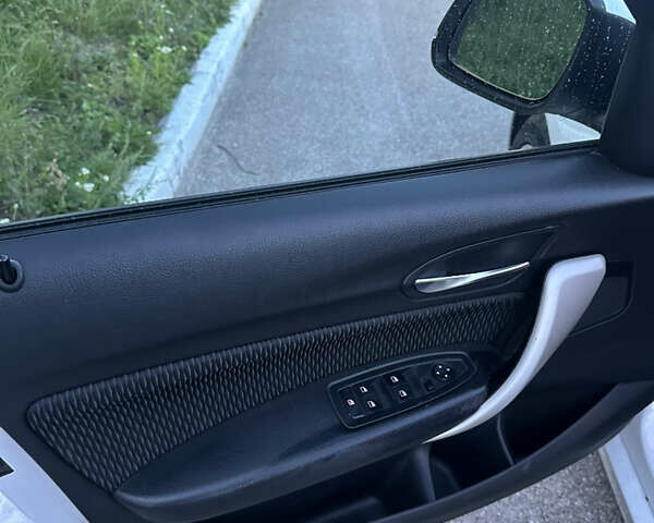 Белый БМВ 1 Серия, объемом двигателя 1.5 л и пробегом 217 тыс. км за 12800 $, фото 24 на Automoto.ua