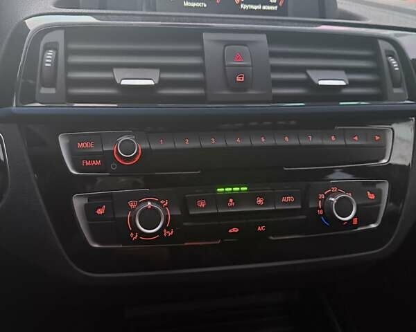 Білий БМВ 1 Серія, об'ємом двигуна 2 л та пробігом 100 тис. км за 18500 $, фото 24 на Automoto.ua