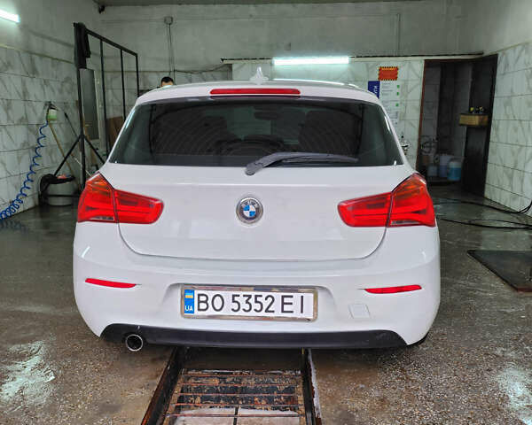 Белый БМВ 1 Серия, объемом двигателя 1.5 л и пробегом 117 тыс. км за 13600 $, фото 6 на Automoto.ua