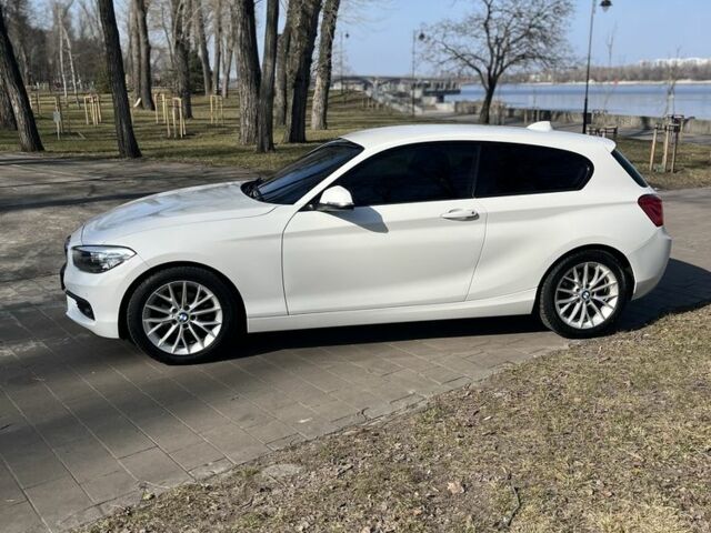 Белый БМВ 1 Серия, объемом двигателя 0 л и пробегом 97 тыс. км за 297 $, фото 2 на Automoto.ua
