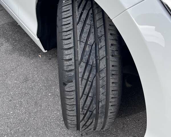 Белый БМВ 1 Серия, объемом двигателя 1.5 л и пробегом 60 тыс. км за 17500 $, фото 11 на Automoto.ua