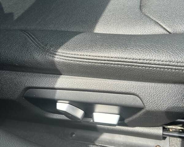 Білий БМВ 1 Серія, об'ємом двигуна 2 л та пробігом 90 тис. км за 18500 $, фото 7 на Automoto.ua