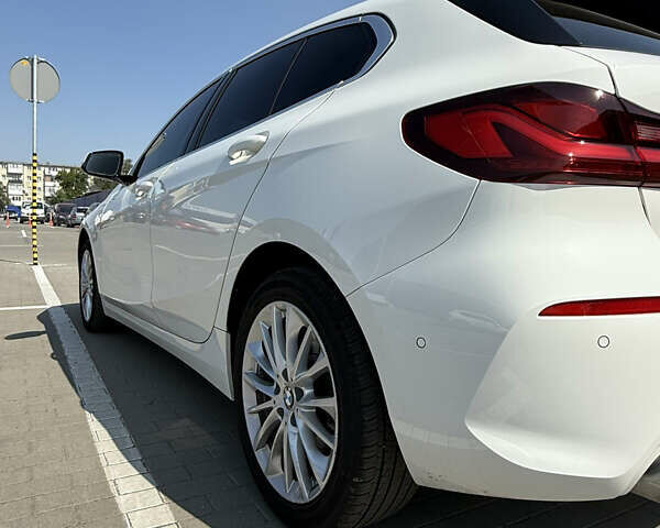 Белый БМВ 1 Серия, объемом двигателя 2 л и пробегом 38 тыс. км за 22700 $, фото 1 на Automoto.ua