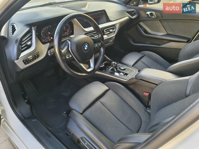 Белый БМВ 1 Серия, объемом двигателя 1.5 л и пробегом 201 тыс. км за 20700 $, фото 8 на Automoto.ua