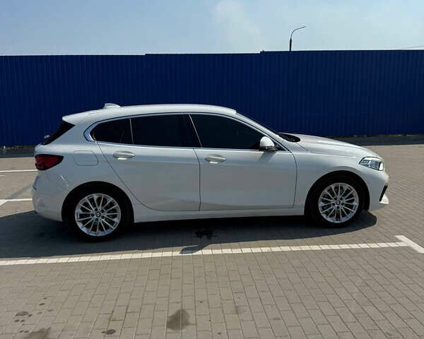 Белый БМВ 1 Серия, объемом двигателя 2 л и пробегом 38 тыс. км за 23100 $, фото 1 на Automoto.ua