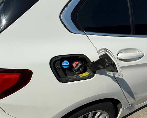 Белый БМВ 1 Серия, объемом двигателя 2 л и пробегом 38 тыс. км за 23100 $, фото 8 на Automoto.ua