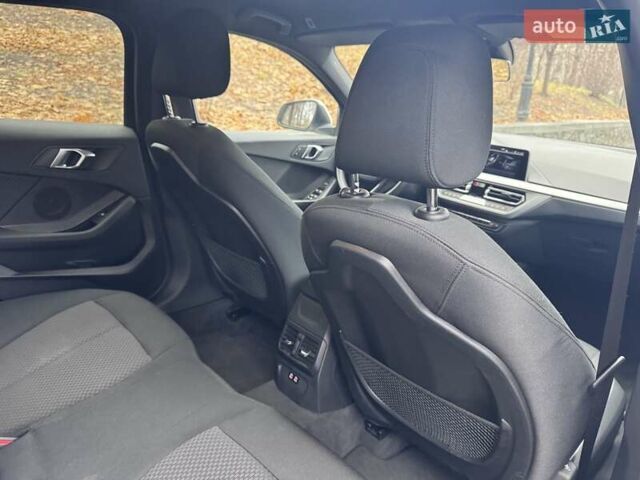 Білий БМВ 1 Серія, об'ємом двигуна 2 л та пробігом 185 тис. км за 23999 $, фото 6 на Automoto.ua