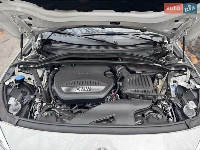 Білий БМВ 1 Серія, об'ємом двигуна 2 л та пробігом 185 тис. км за 23999 $, фото 21 на Automoto.ua