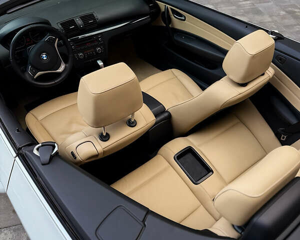 Білий БМВ 1 Серія, об'ємом двигуна 3 л та пробігом 24 тис. км за 13700 $, фото 13 на Automoto.ua