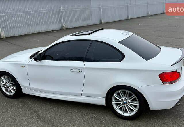 Белый БМВ 1 Серия, объемом двигателя 3 л и пробегом 136 тыс. км за 9300 $, фото 12 на Automoto.ua