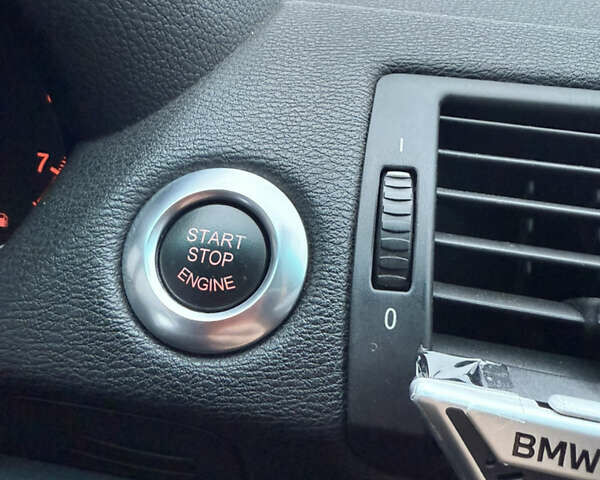 Белый БМВ 1 Серия, объемом двигателя 3 л и пробегом 136 тыс. км за 9300 $, фото 27 на Automoto.ua