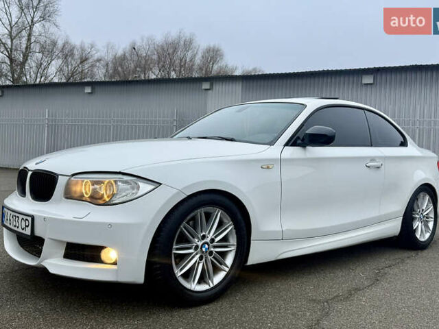 Белый БМВ 1 Серия, объемом двигателя 3 л и пробегом 136 тыс. км за 9300 $, фото 17 на Automoto.ua