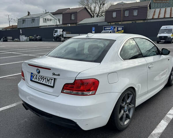 Білий БМВ 1 Серія, об'ємом двигуна 2.98 л та пробігом 211 тис. км за 10700 $, фото 3 на Automoto.ua