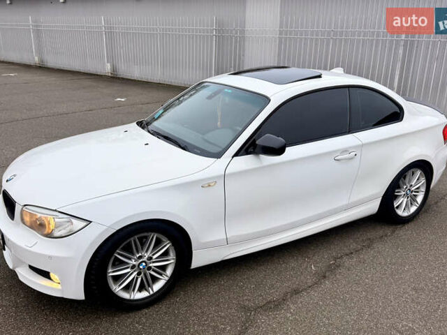 Белый БМВ 1 Серия, объемом двигателя 3 л и пробегом 136 тыс. км за 9300 $, фото 23 на Automoto.ua