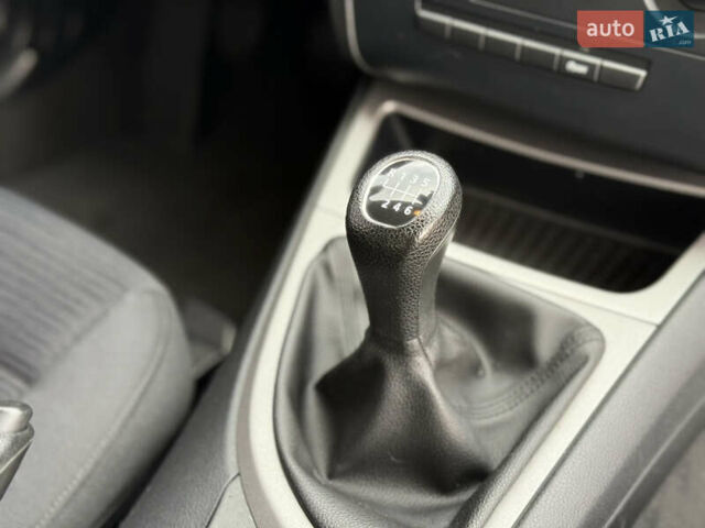 Белый БМВ 1 Серия, объемом двигателя 2 л и пробегом 190 тыс. км за 5899 $, фото 9 на Automoto.ua