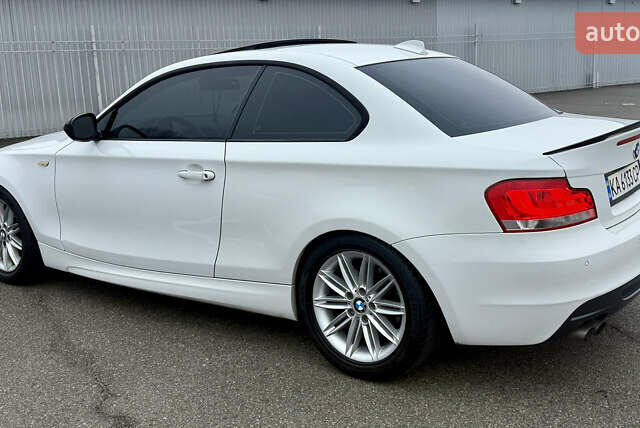 Белый БМВ 1 Серия, объемом двигателя 3 л и пробегом 136 тыс. км за 9300 $, фото 3 на Automoto.ua