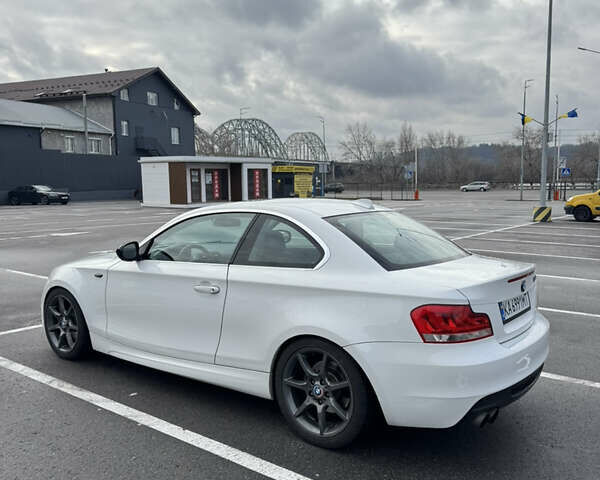 Білий БМВ 1 Серія, об'ємом двигуна 2.98 л та пробігом 211 тис. км за 10700 $, фото 5 на Automoto.ua