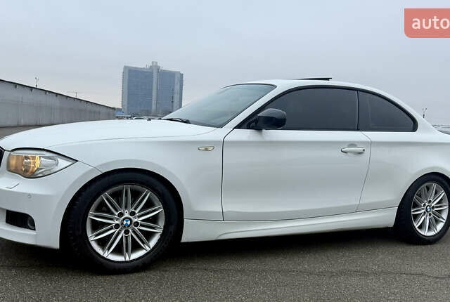 Белый БМВ 1 Серия, объемом двигателя 3 л и пробегом 136 тыс. км за 9300 $, фото 2 на Automoto.ua