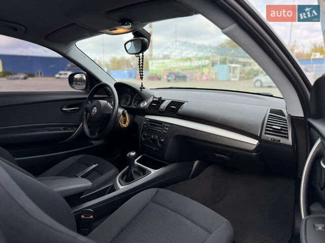 Белый БМВ 1 Серия, объемом двигателя 2 л и пробегом 190 тыс. км за 5899 $, фото 7 на Automoto.ua