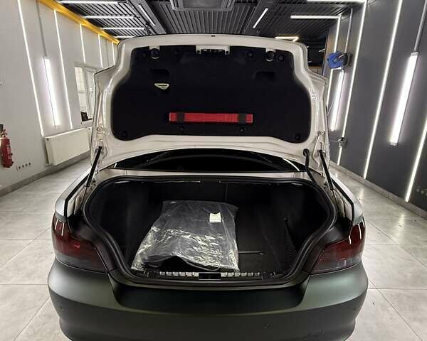 Белый БМВ 1 Серия, объемом двигателя 2 л и пробегом 90 тыс. км за 19990 $, фото 41 на Automoto.ua