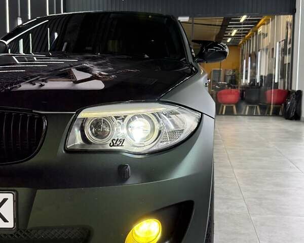 Белый БМВ 1 Серия, объемом двигателя 2 л и пробегом 90 тыс. км за 19990 $, фото 14 на Automoto.ua