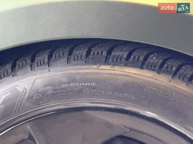 Белый БМВ 1 Серия, объемом двигателя 2 л и пробегом 90 тыс. км за 19990 $, фото 40 на Automoto.ua