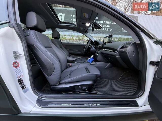 Белый БМВ 1 Серия, объемом двигателя 2 л и пробегом 90 тыс. км за 17770 $, фото 84 на Automoto.ua