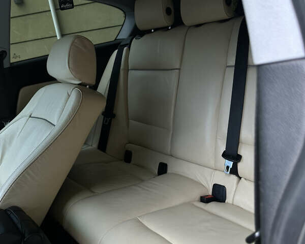 Белый БМВ 1 Серия, объемом двигателя 2 л и пробегом 260 тыс. км за 5650 $, фото 9 на Automoto.ua