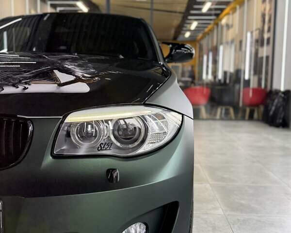 Белый БМВ 1 Серия, объемом двигателя 2 л и пробегом 90 тыс. км за 19990 $, фото 15 на Automoto.ua