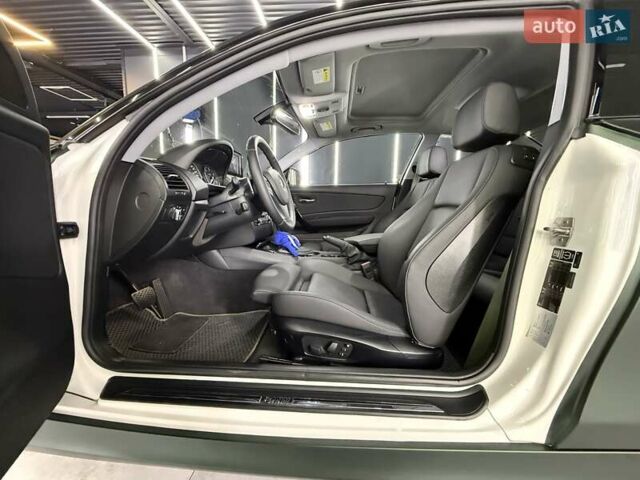 Белый БМВ 1 Серия, объемом двигателя 2 л и пробегом 90 тыс. км за 19990 $, фото 70 на Automoto.ua