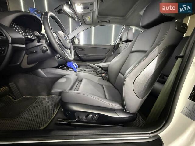 Белый БМВ 1 Серия, объемом двигателя 2 л и пробегом 90 тыс. км за 19990 $, фото 73 на Automoto.ua