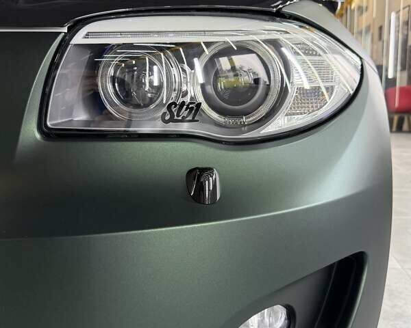 Белый БМВ 1 Серия, объемом двигателя 2 л и пробегом 90 тыс. км за 19990 $, фото 16 на Automoto.ua