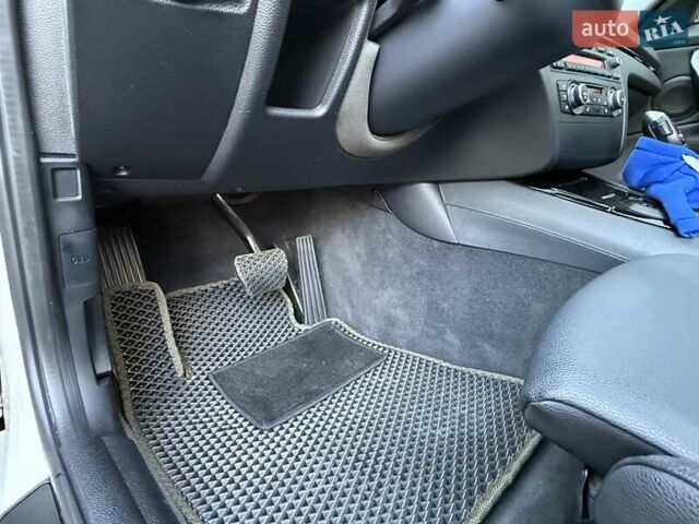 Белый БМВ 1 Серия, объемом двигателя 2 л и пробегом 90 тыс. км за 17770 $, фото 65 на Automoto.ua