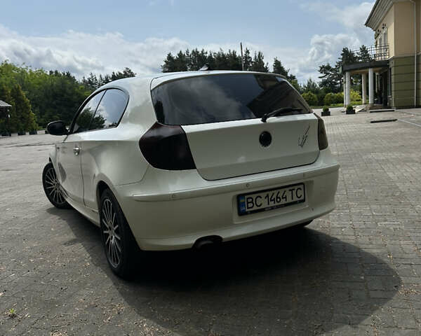 Белый БМВ 1 Серия, объемом двигателя 2 л и пробегом 260 тыс. км за 5650 $, фото 3 на Automoto.ua