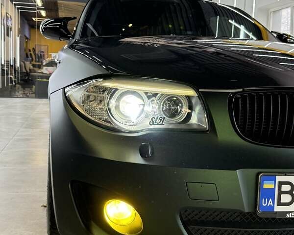 Белый БМВ 1 Серия, объемом двигателя 2 л и пробегом 90 тыс. км за 19990 $, фото 4 на Automoto.ua