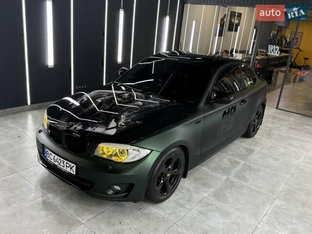 Белый БМВ 1 Серия, объемом двигателя 2 л и пробегом 90 тыс. км за 19990 $, фото 18 на Automoto.ua