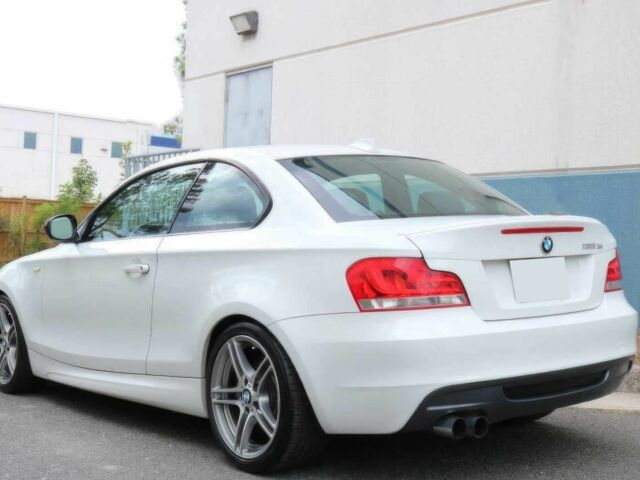 Білий БМВ 1 Серія, об'ємом двигуна 3 л та пробігом 86 тис. км за 4450 $, фото 5 на Automoto.ua