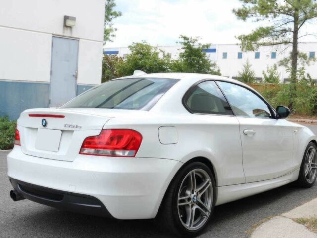 Білий БМВ 1 Серія, об'ємом двигуна 3 л та пробігом 86 тис. км за 4450 $, фото 3 на Automoto.ua