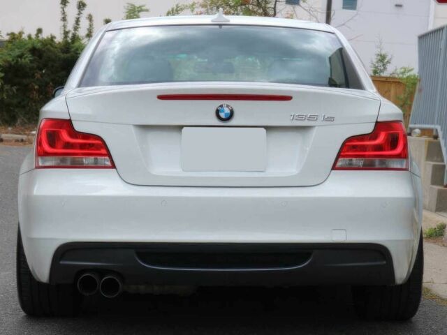 Білий БМВ 1 Серія, об'ємом двигуна 3 л та пробігом 86 тис. км за 4450 $, фото 4 на Automoto.ua