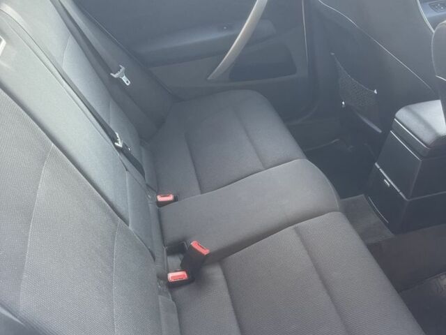 Белый БМВ 1 Серия, объемом двигателя 2 л и пробегом 319 тыс. км за 11000 $, фото 7 на Automoto.ua