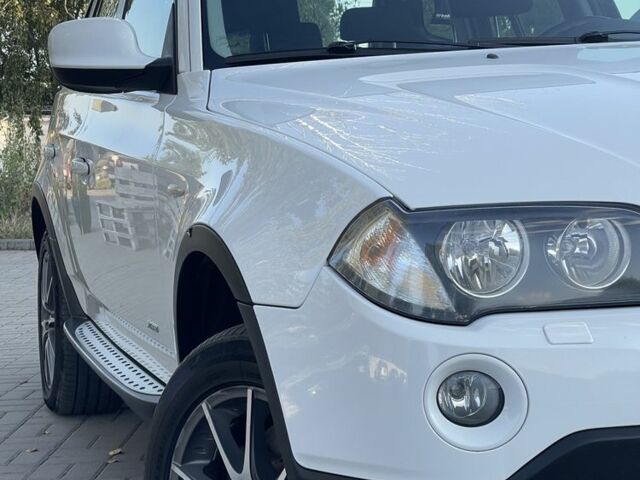 Белый БМВ 1 Серия, объемом двигателя 2 л и пробегом 319 тыс. км за 11000 $, фото 1 на Automoto.ua