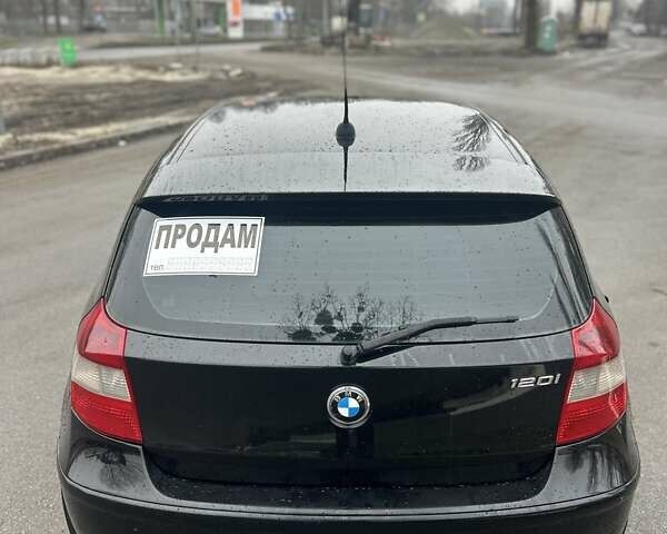 Черный БМВ 1 Серия, объемом двигателя 2 л и пробегом 333 тыс. км за 6000 $, фото 5 на Automoto.ua